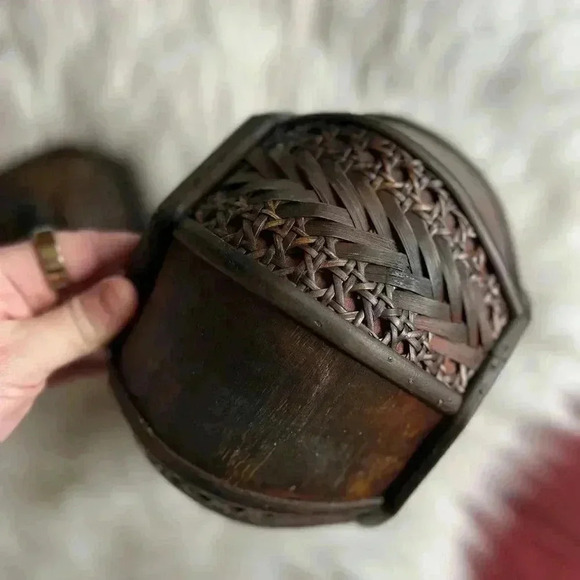 Vintage Woven Octagonal Wooden Trinket Box with Lid - Handcrafted, Made in China - Picture 8 of 8